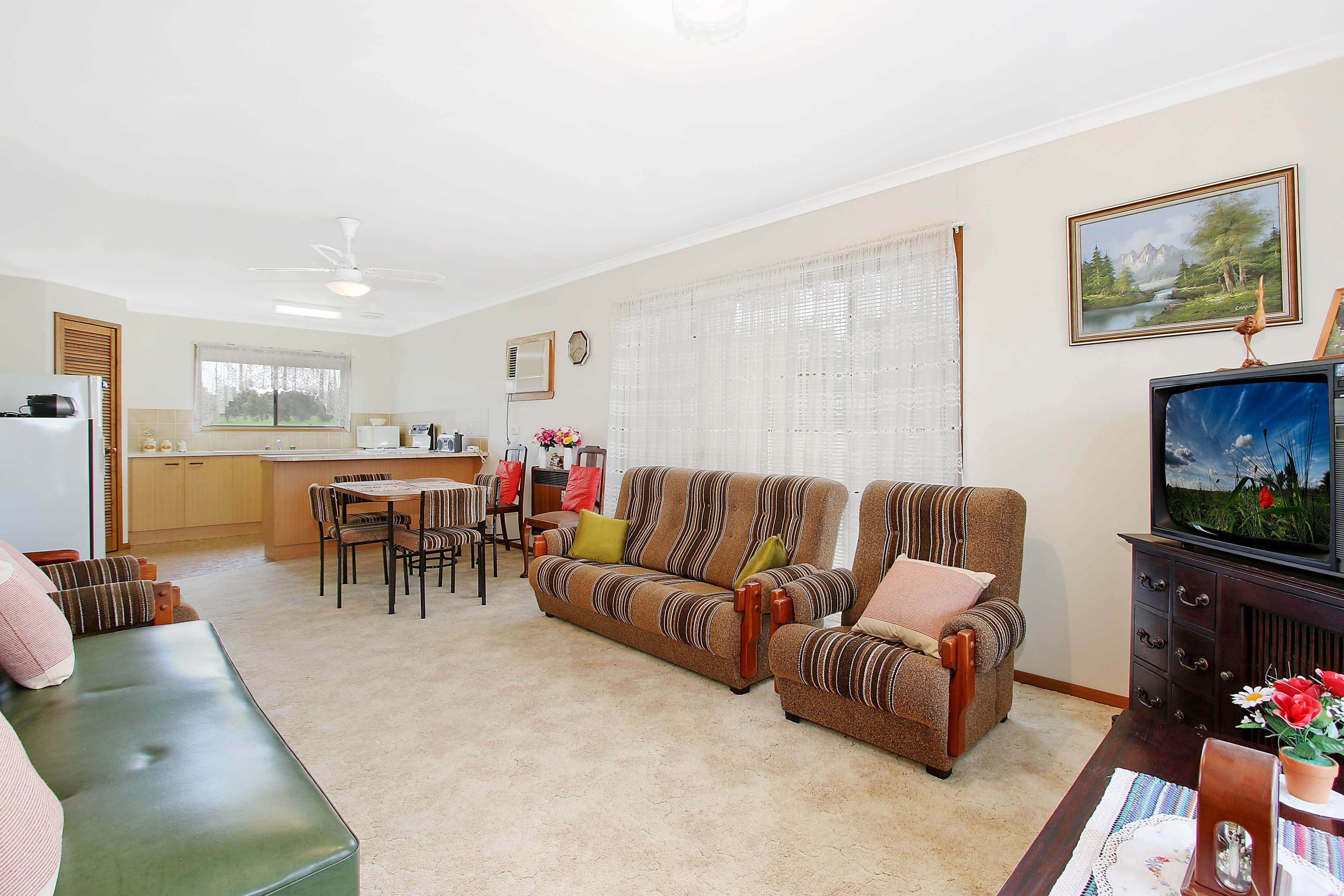 4 Campbell Court, Burrumbuttock - Thumbnail 3
