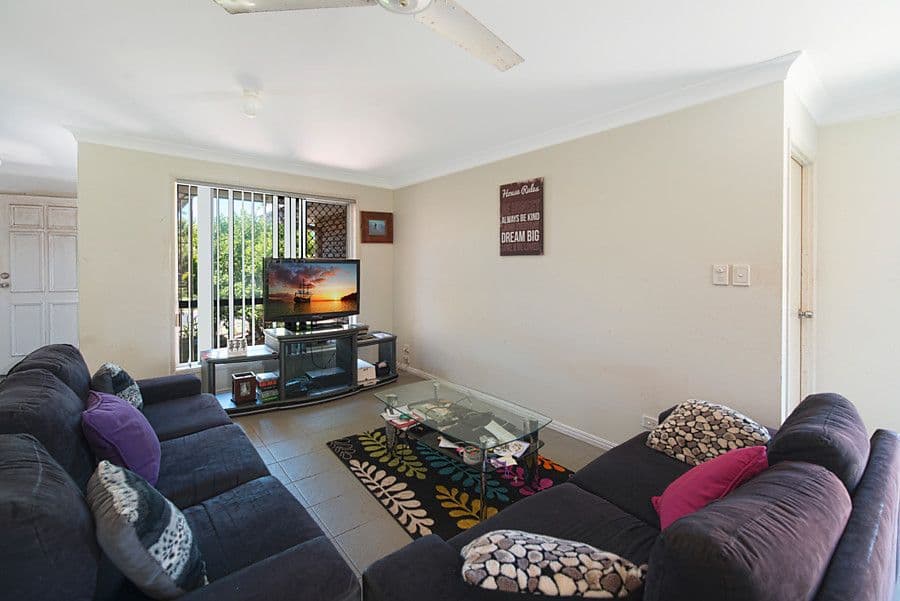 70 Galeen Drive, Burleigh Waters QLD 4220, Burleigh Waters - Thumbnail 4