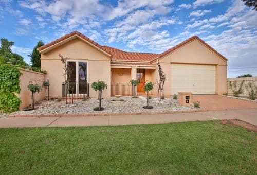 4 Dunning Drive, Mildura, Mildura - Image 1