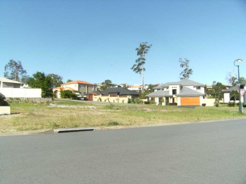 17 Golden Bear Drive, ARUNDEL QLD 4214, Arundel - Thumbnail 2