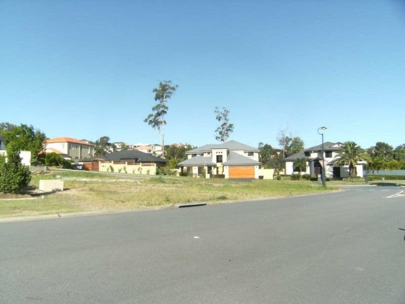 17 Golden Bear Drive, ARUNDEL QLD 4214, Arundel - Thumbnail 3