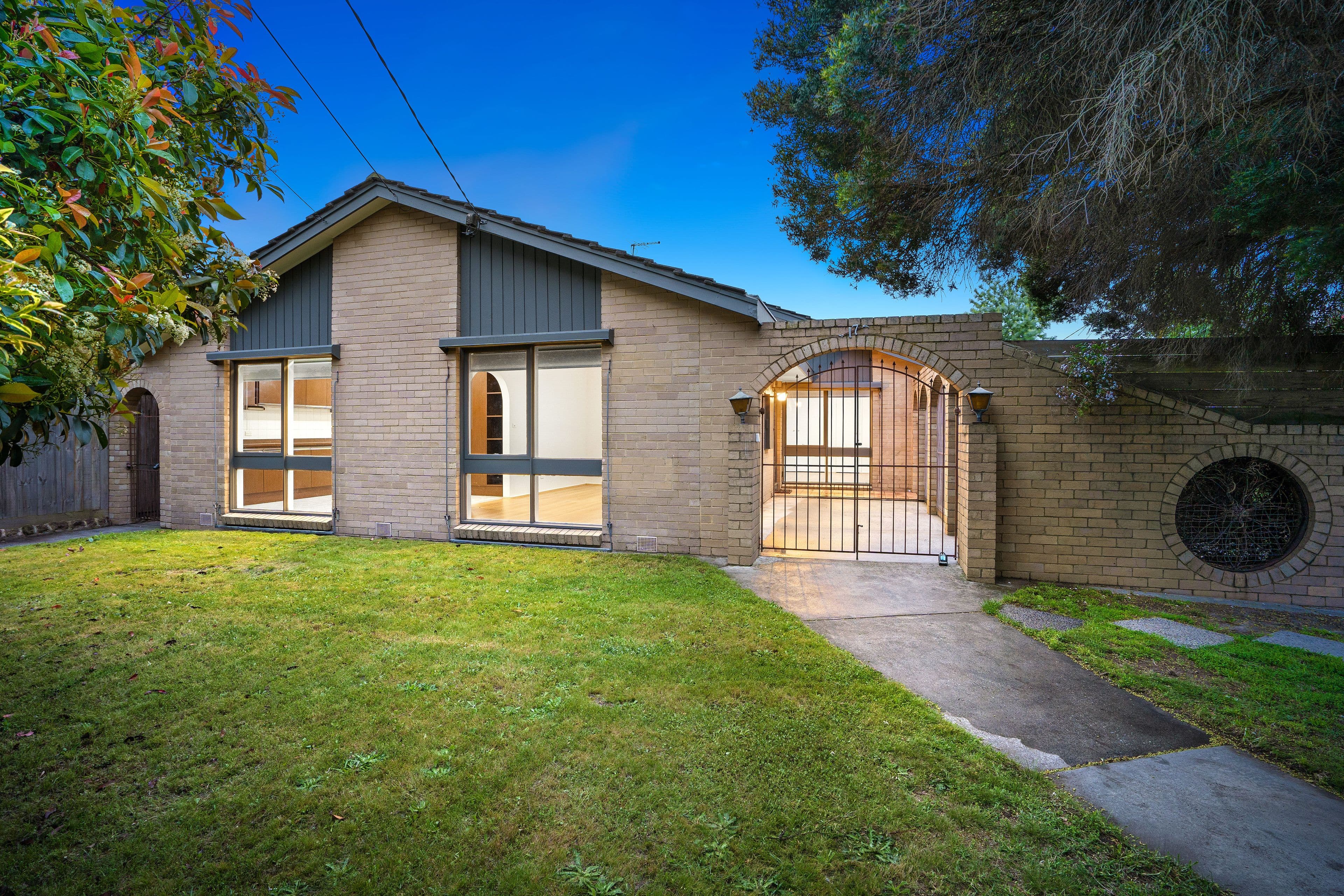 86 Blackbutt Street, Wyoming, Wyoming - Image 1