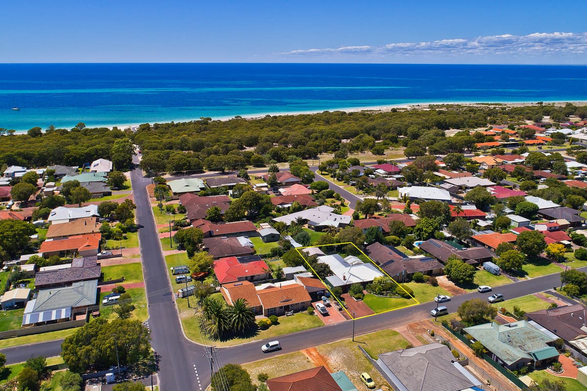 28 George Way, Broadwater, Broadwater - Thumbnail 3