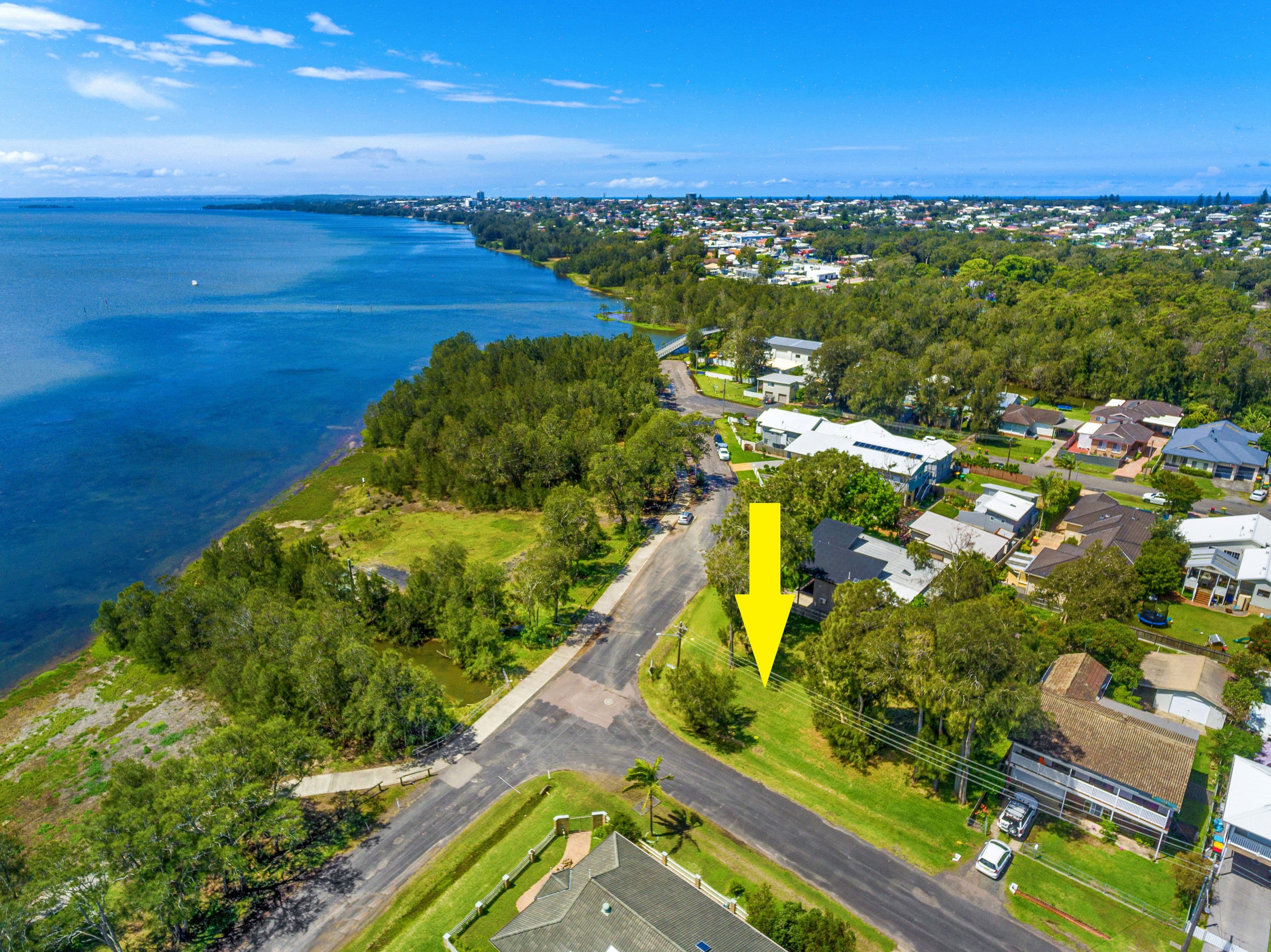 8 Lucinda Avenue, Killarney Vale NSW 2261, Killarney Vale - Image 1