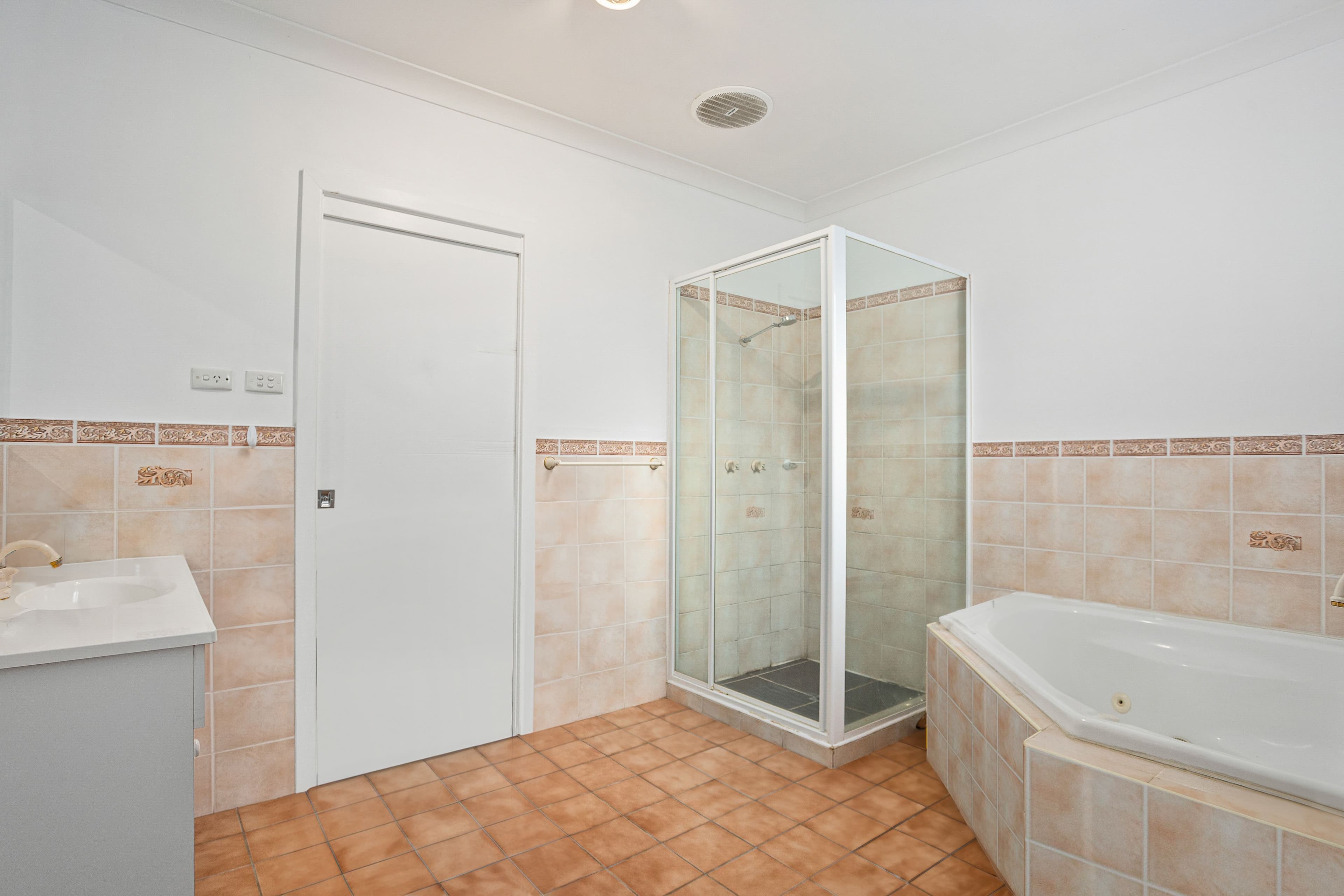 94 Addison Avenue, Lake Illawarra NSW 2528, Lake Illawarra - Thumbnail 5