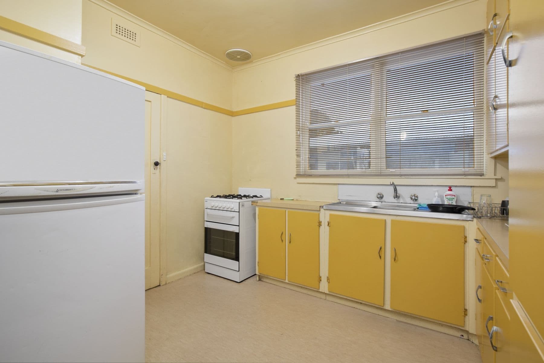 25 Montgomery Street, Ararat VIC 3377, Ararat - Thumbnail 3