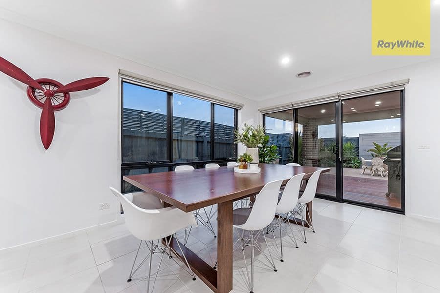 17 Leveque Loop, Craigieburn VIC 3064, Craigieburn - Thumbnail 4