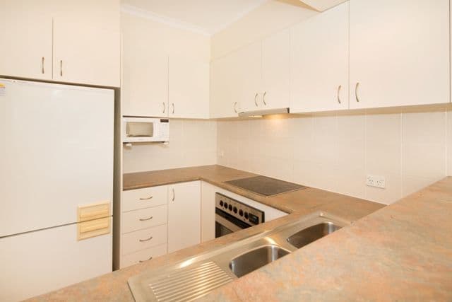 127 Macquarie Street, ST LUCIA QLD 4067, St Lucia - Thumbnail 3