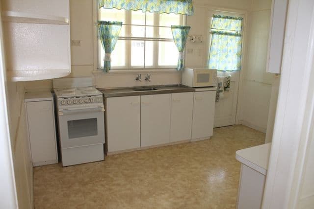 6 Shields Street, TEWANTIN QLD 4565, Tewantin - Thumbnail 3