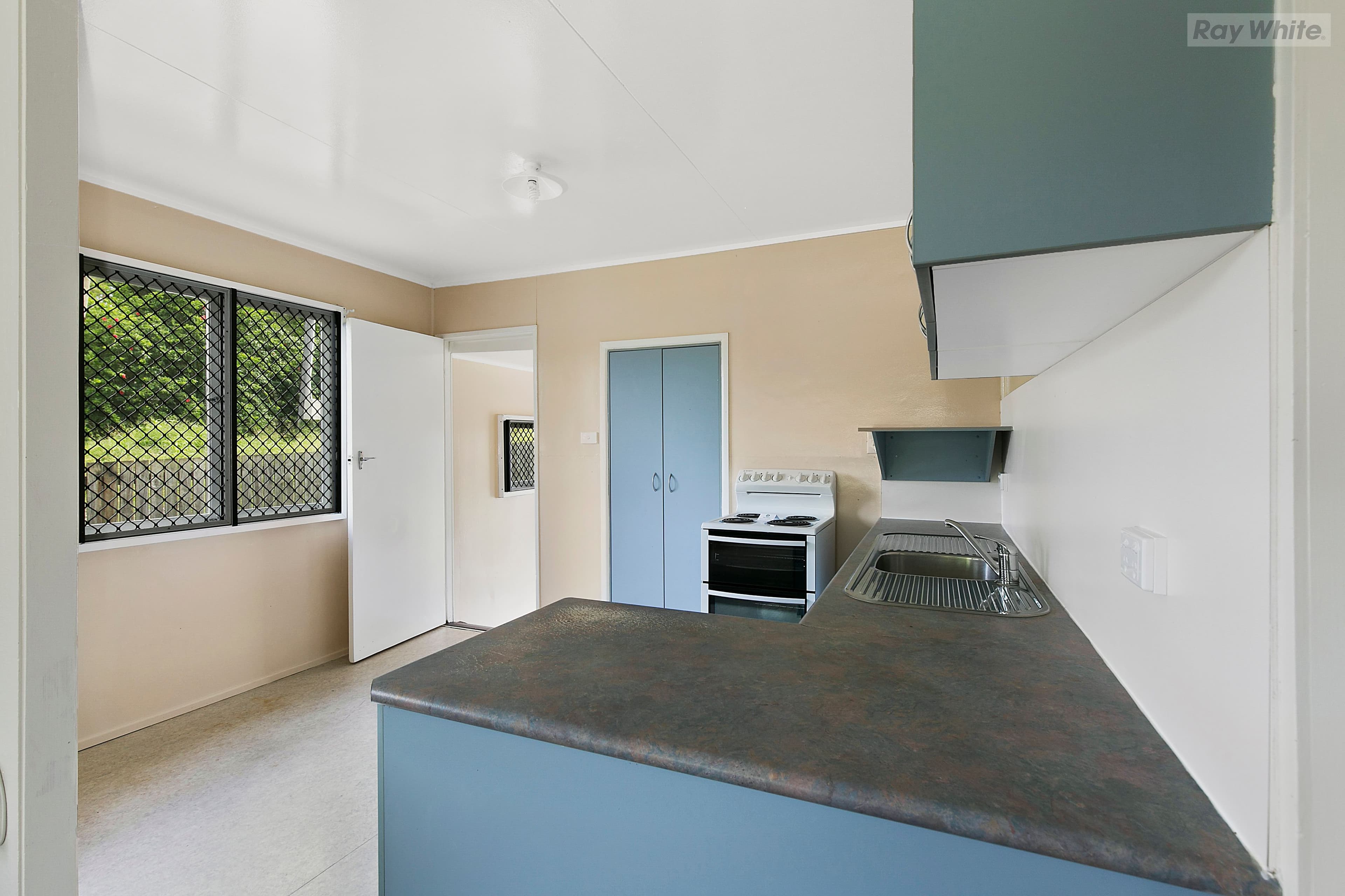 69 Albert Street, Goodna QLD 4300, Goodna - Thumbnail 3