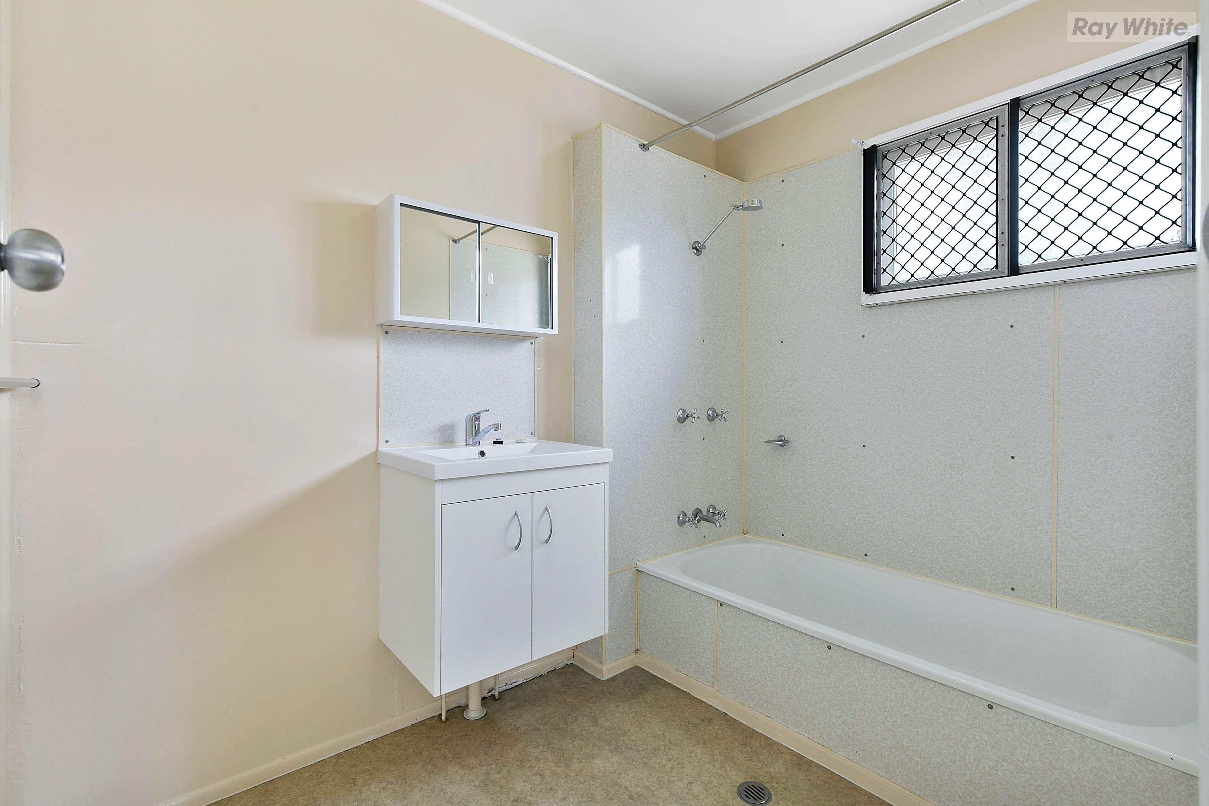69 Albert Street, Goodna QLD 4300, Goodna - Thumbnail 5
