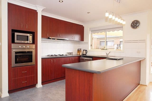 13 Mandarin Grove, WERRIBEE VIC 3030, Werribee - Thumbnail 2