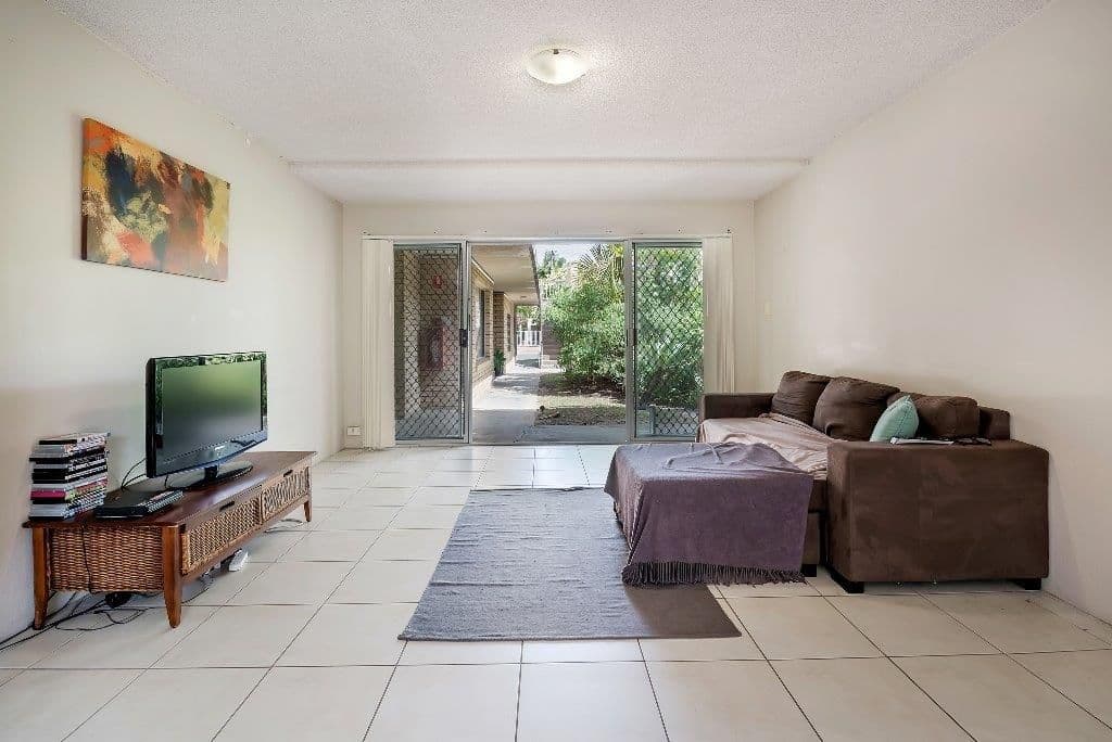 37 Burra Street, Chevron Island QLD 4217, Chevron Island - Thumbnail 3