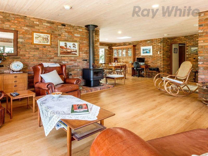 25 Leura Crescent, Rosebud VIC 3939, Rosebud - Thumbnail 2