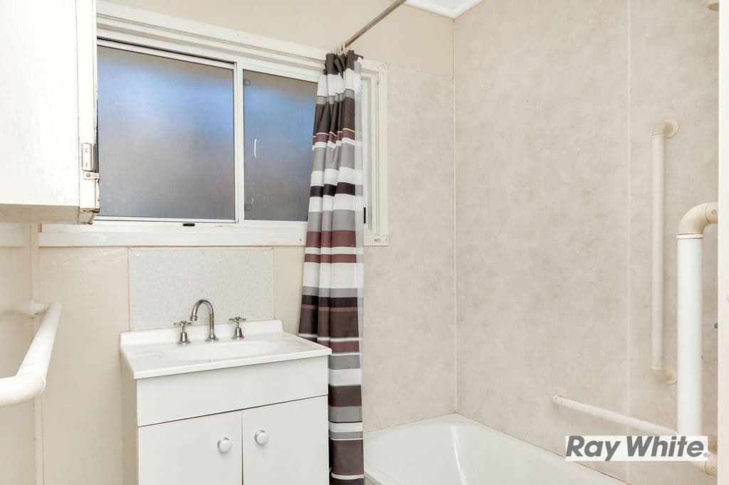 17 Tessman Street, RIVERVIEW QLD 4303, Riverview - Thumbnail 6