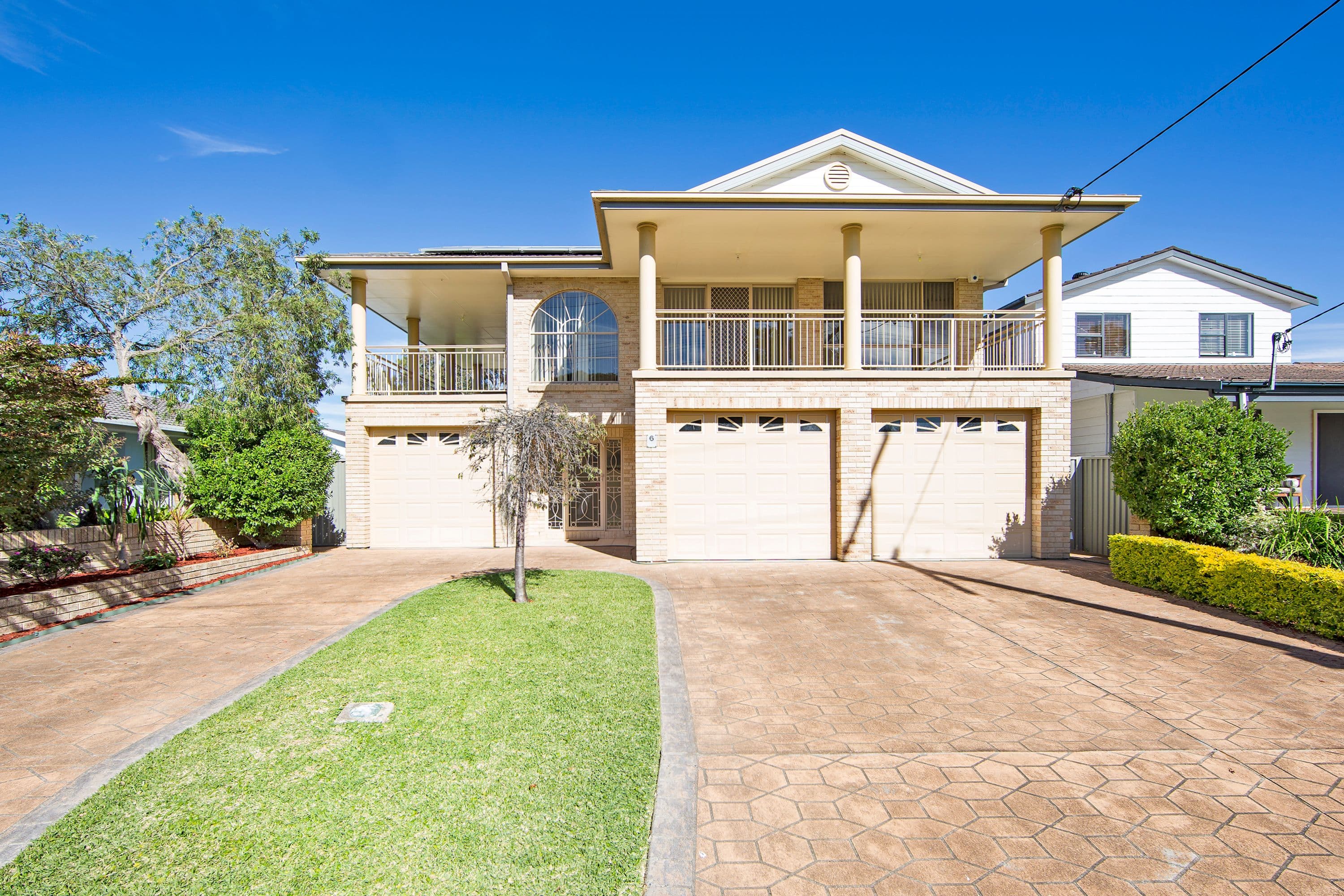 6 Ocean View Road, Gorokan - Image 1