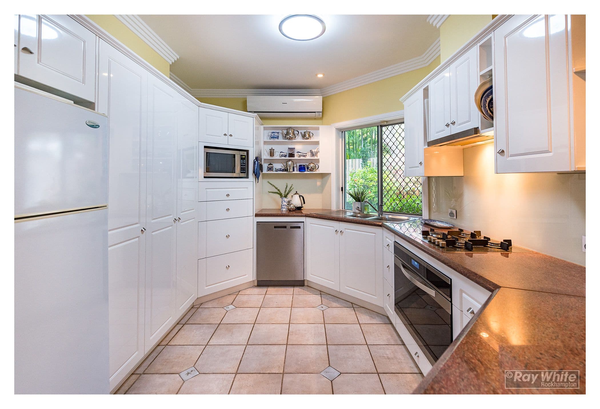 10 Beaumont Drive, Frenchville QLD 4701, Frenchville - Thumbnail 4