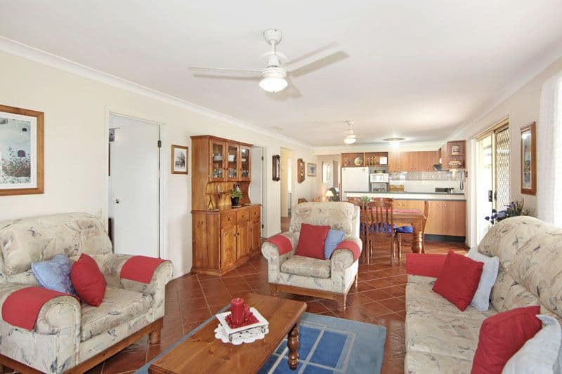 96 Blueridge Drive, BLUE HAVEN NSW 2262, Blue Haven - Thumbnail 4