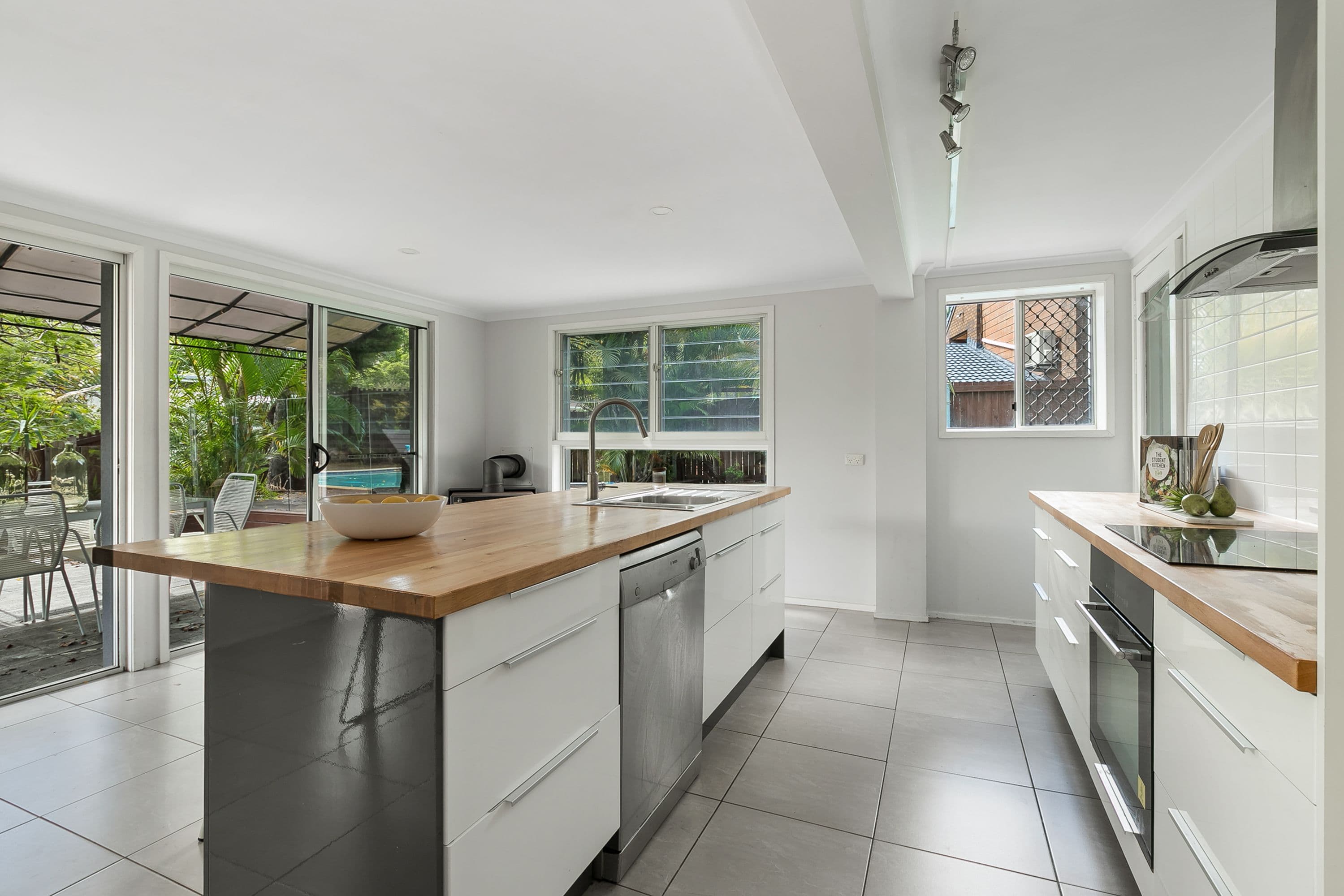 48 Cassandra Street, Chapel Hill QLD 4069, Chapel Hill - Thumbnail 5