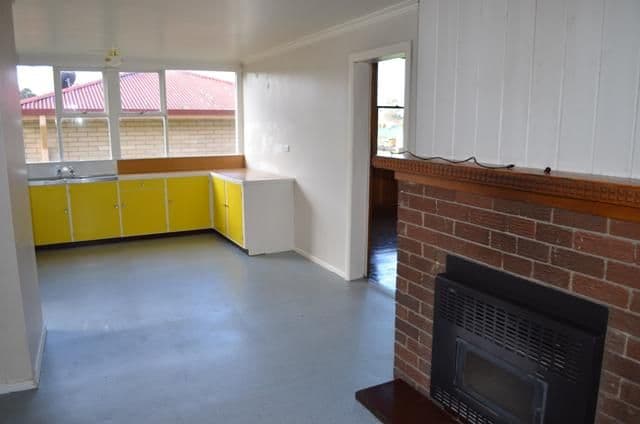 27 Beefeater Street, DELORAINE TAS 7304, Deloraine - Thumbnail 2
