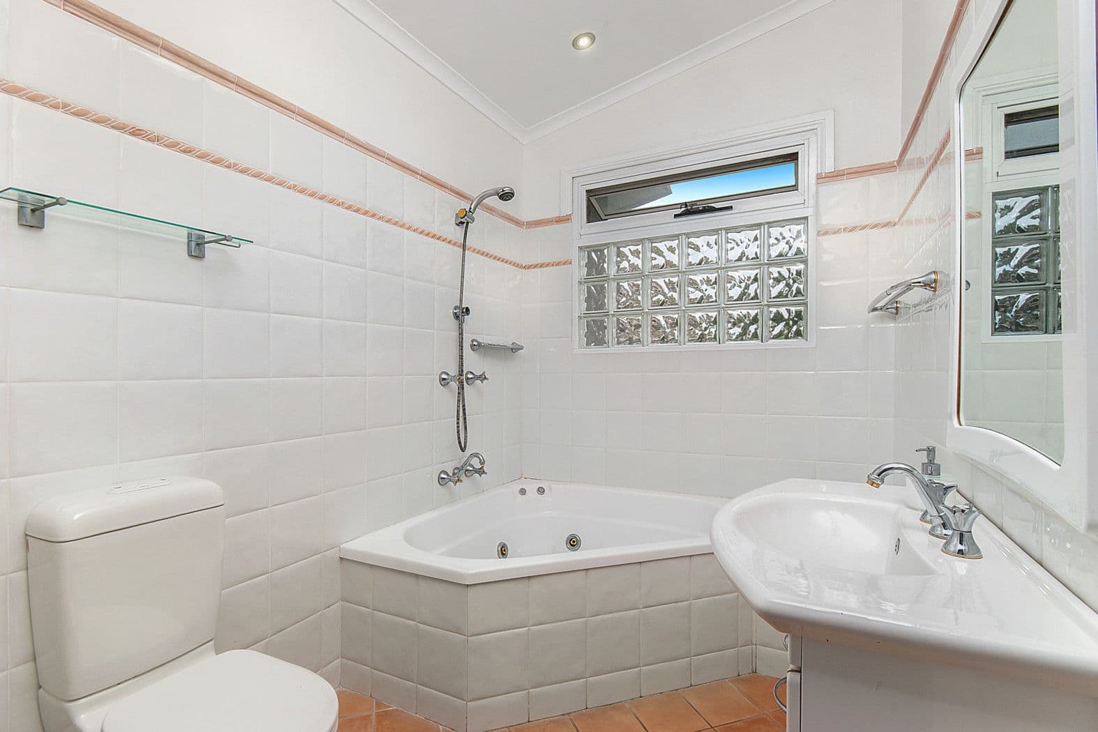3 Corinth Road, Heathcote NSW 2233, Heathcote - Thumbnail 7