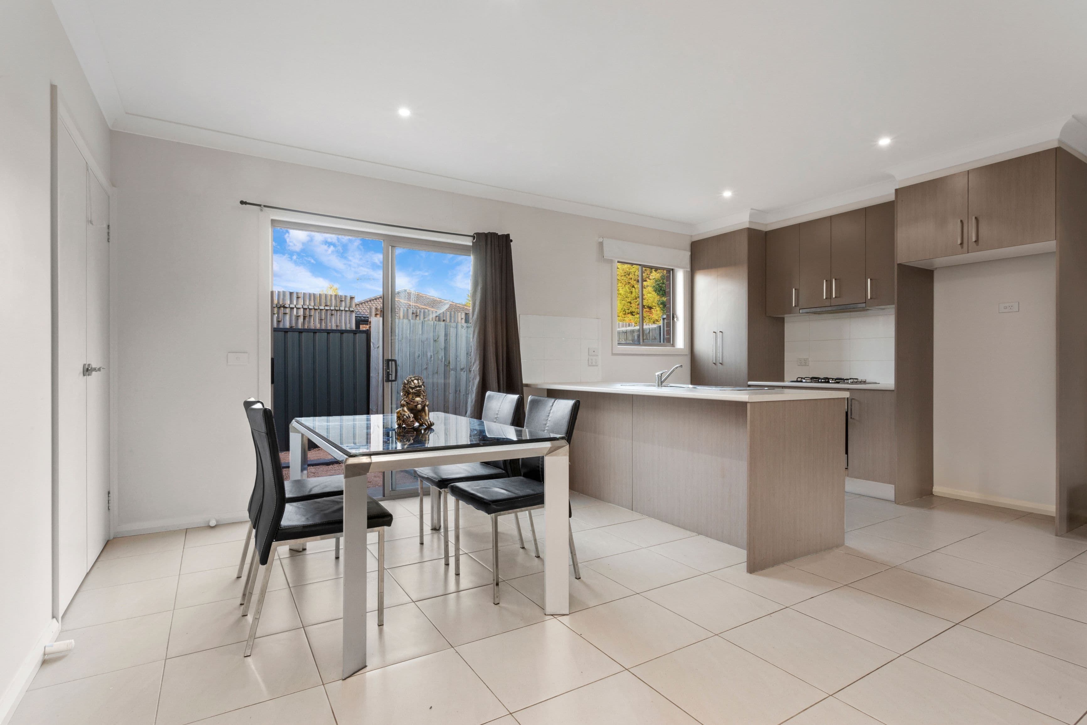 63 Craigmoor Crescent, Mernda VIC 3754, Mernda - Thumbnail 2