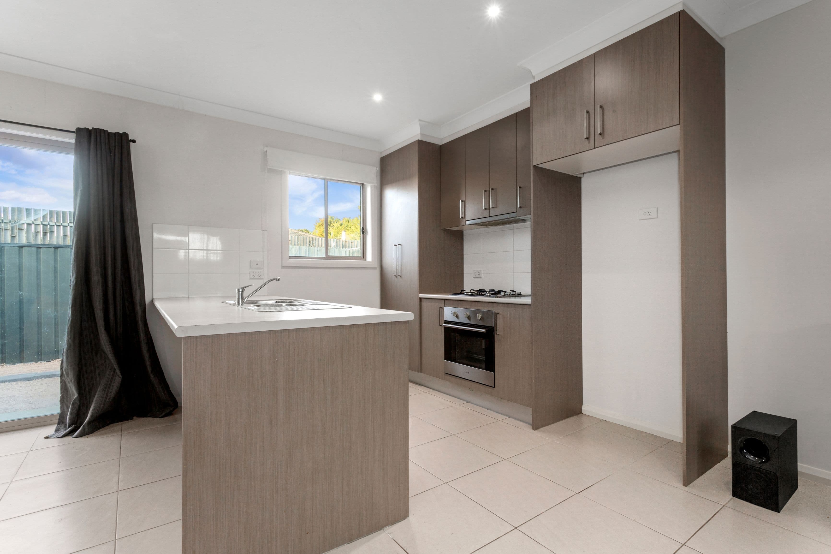 63 Craigmoor Crescent, Mernda VIC 3754, Mernda - Thumbnail 3