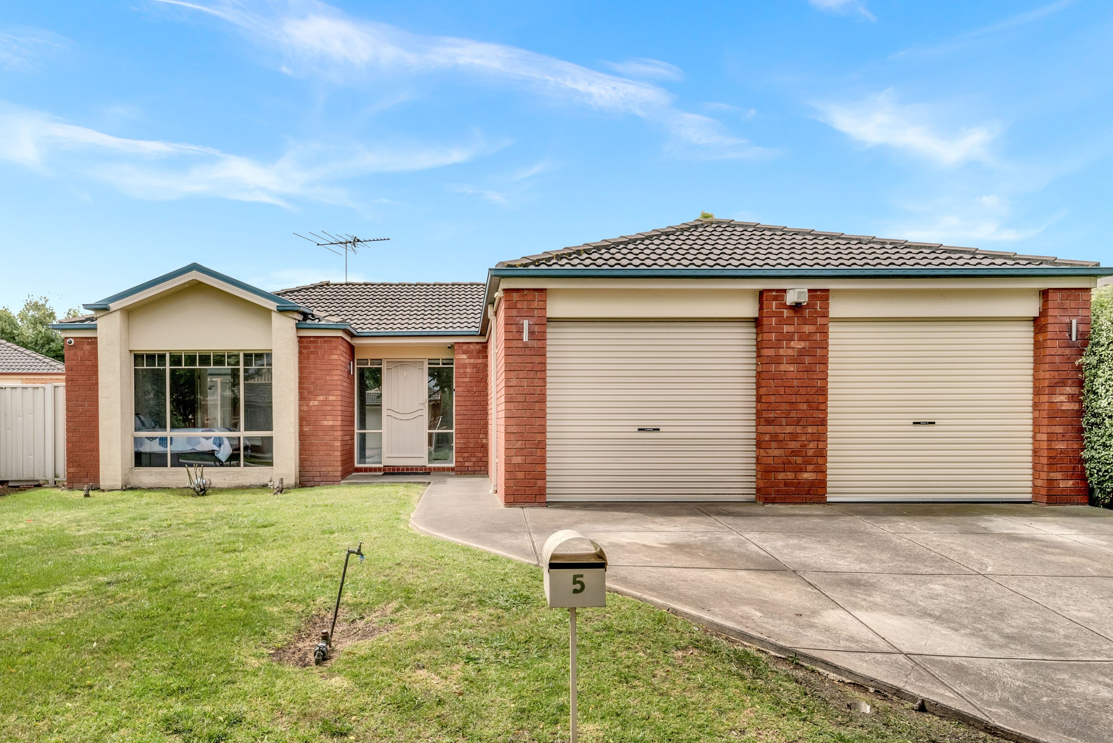 5 Emerald Circuit, Craigieburn VIC 3064, Craigieburn - Image 1