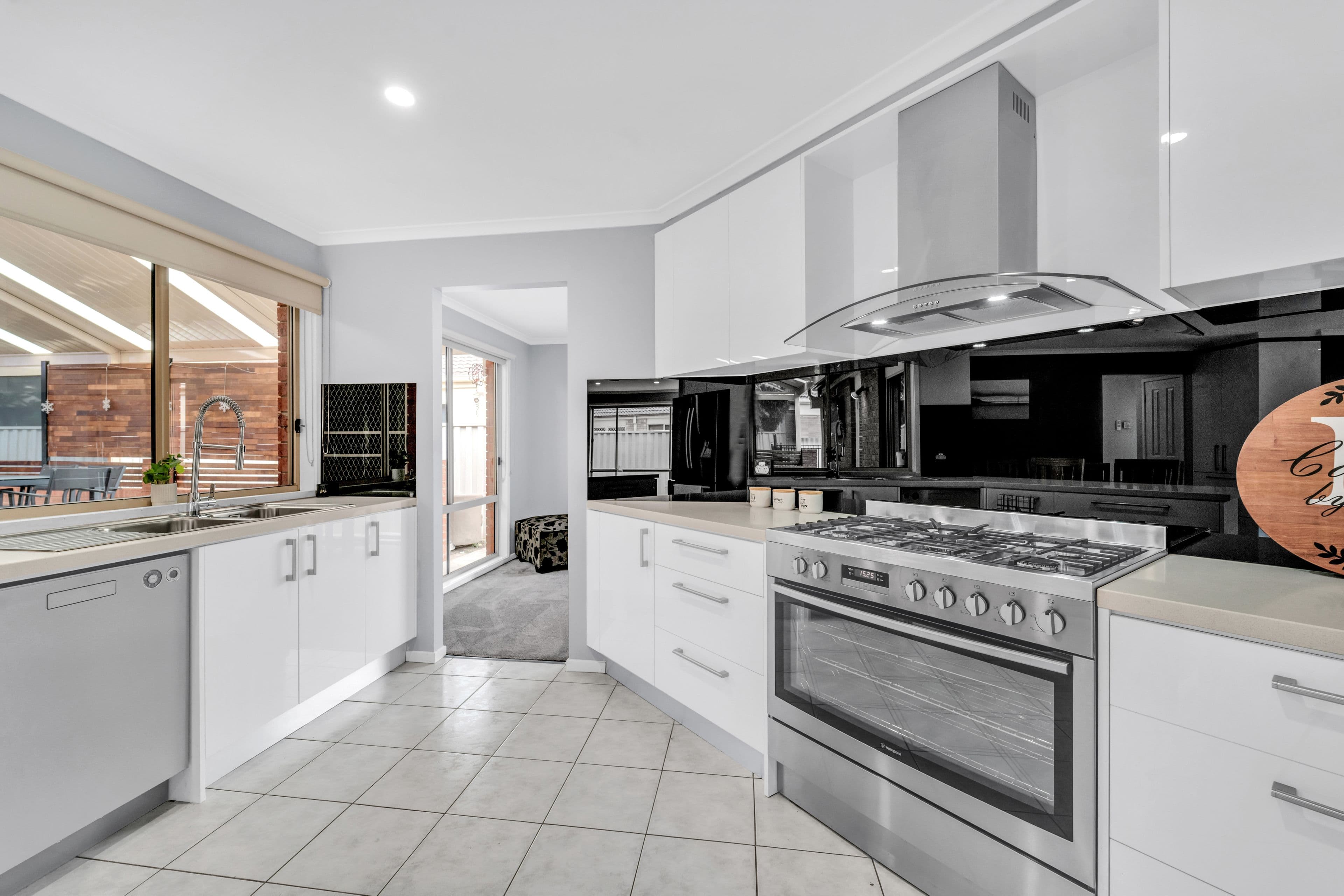 5 Emerald Circuit, Craigieburn VIC 3064, Craigieburn - Thumbnail 4