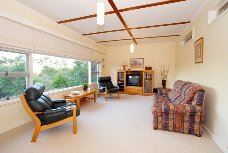 9 Rangeview Road, LOWER PLENTY VIC 3093, Lower Plenty - Thumbnail 2