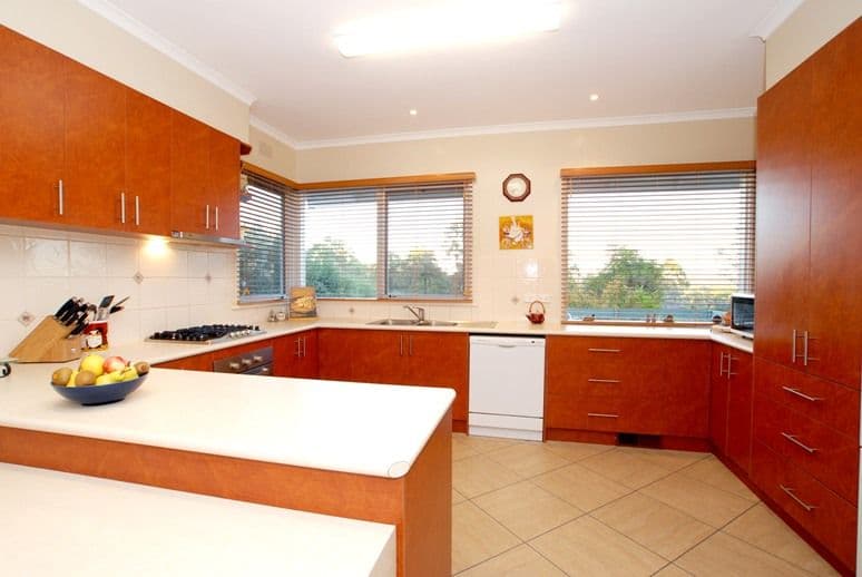 9 Rangeview Road, LOWER PLENTY VIC 3093, Lower Plenty - Thumbnail 5