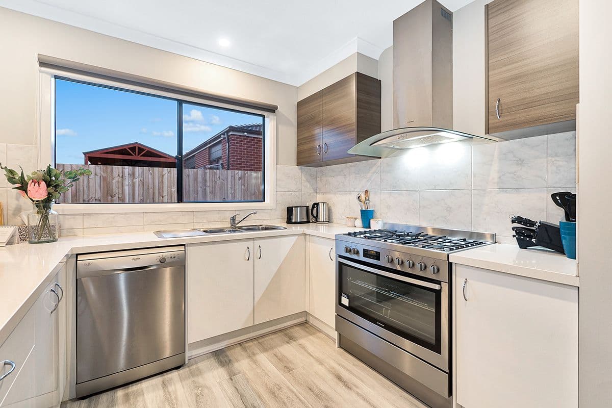 5 Pedro Street, Clyde North VIC 3978, Clyde North - Thumbnail 6