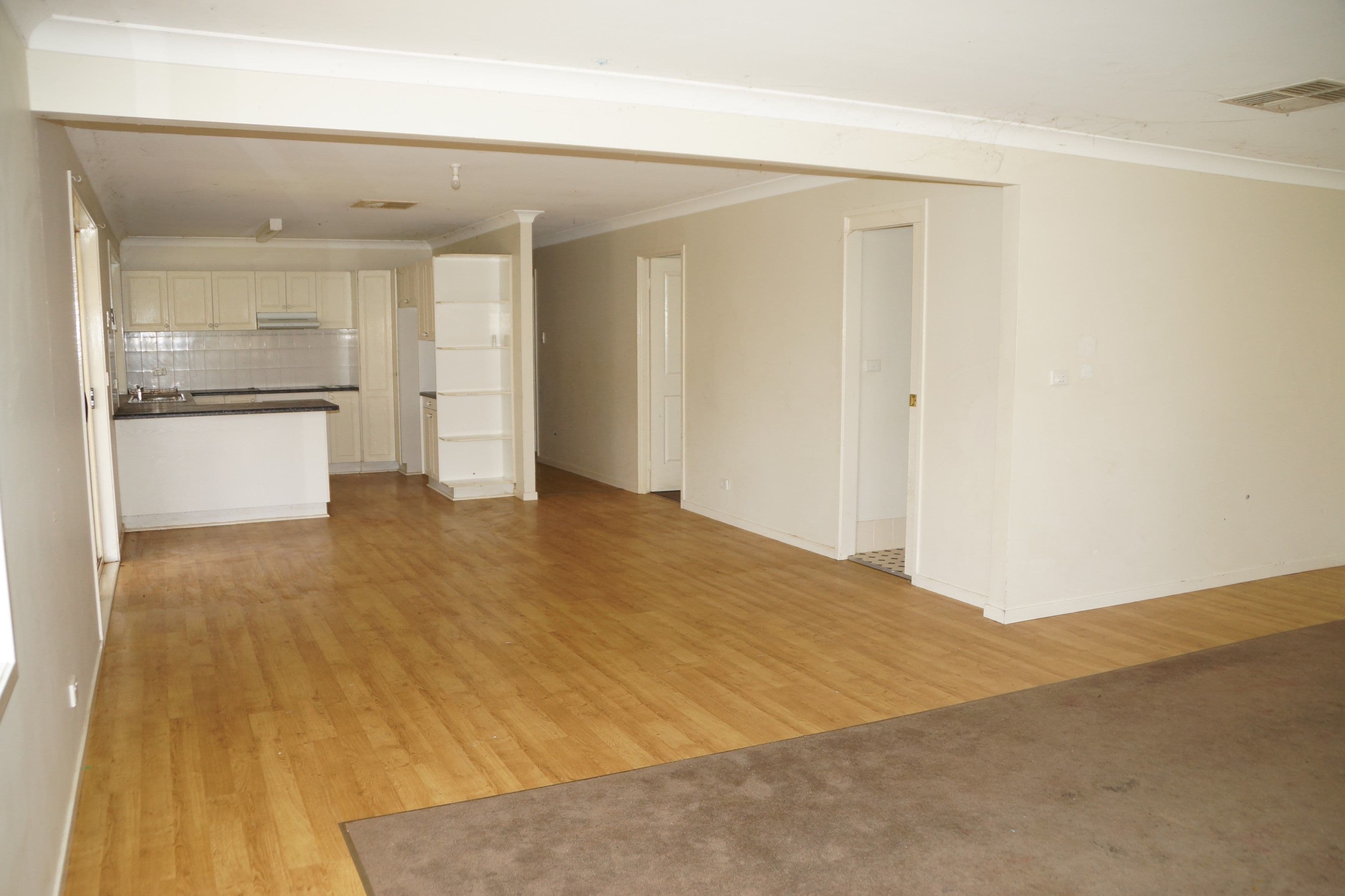10 Jacqueline Drive, Dubbo - Thumbnail 3