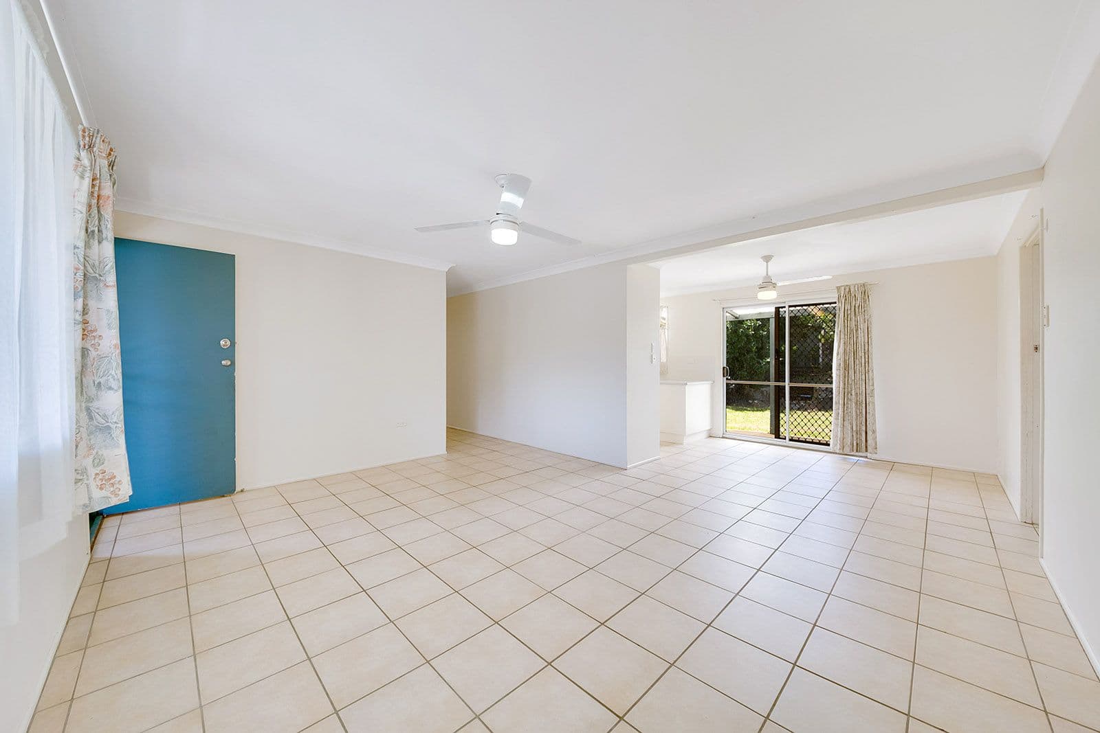 14 Illawarra Drive, Kin Kora QLD 4680, Kin Kora - Thumbnail 2