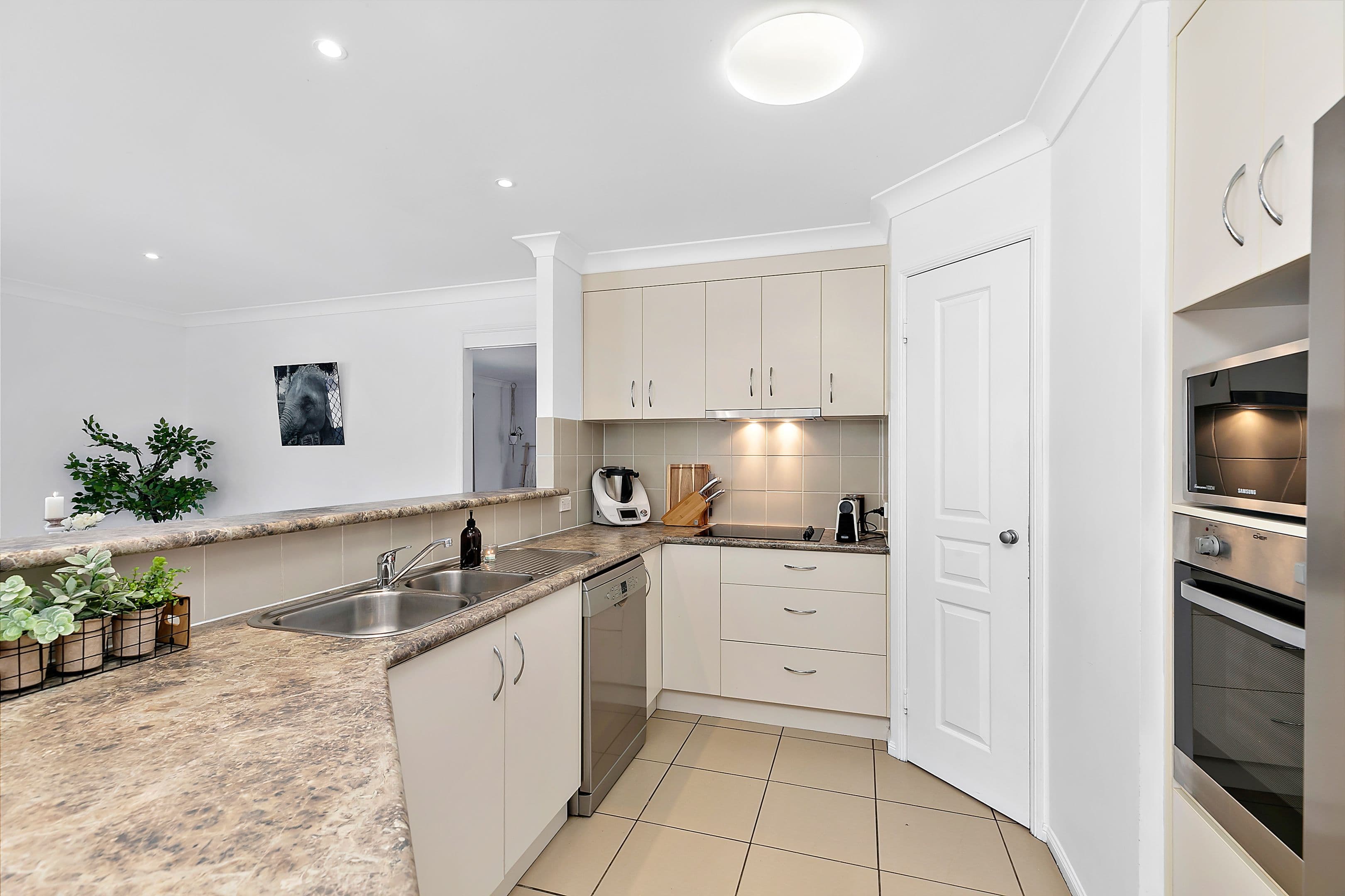 2 Lamb Close, Victoria Point QLD 4165, Victoria Point - Thumbnail 4