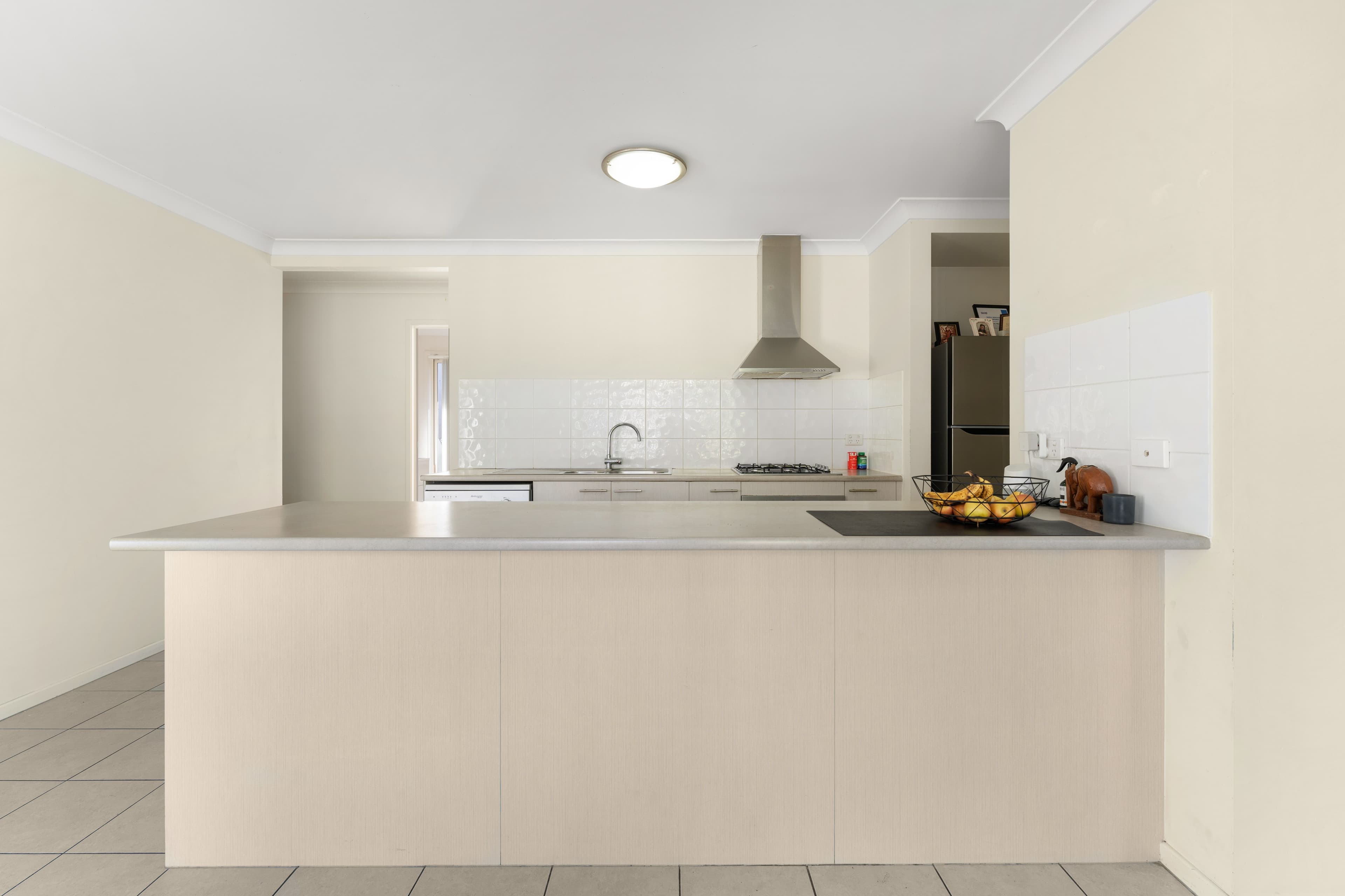 4 Anneliese Close, Loganlea QLD 4131, Loganlea - Thumbnail 2