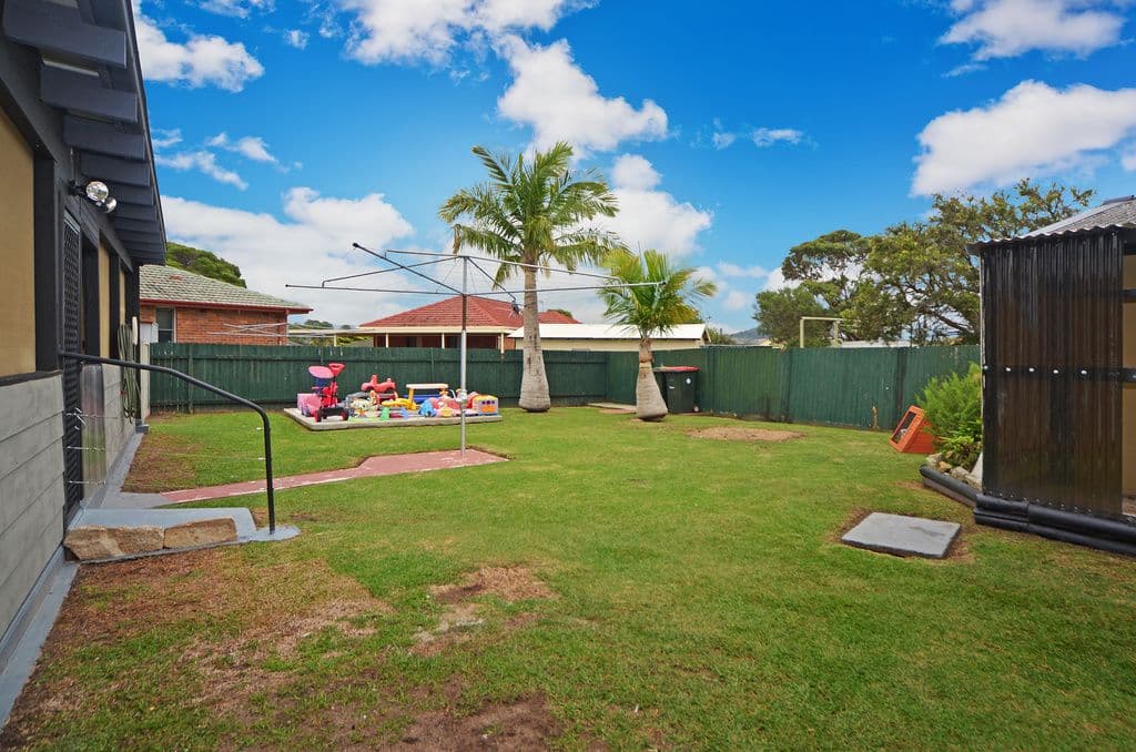 8 Messenger Road, Barrack Heights - Thumbnail 5