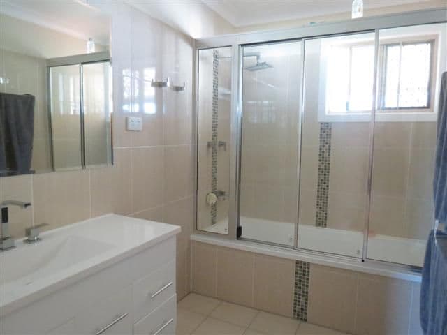 8 Derry Street, ROMA QLD 4455, Roma - Thumbnail 3