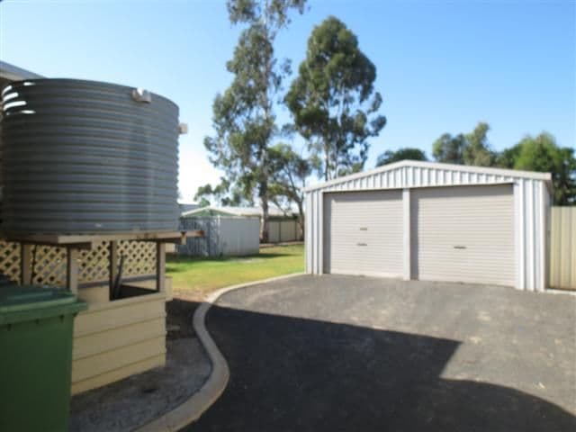 8 Derry Street, ROMA QLD 4455, Roma - Thumbnail 4