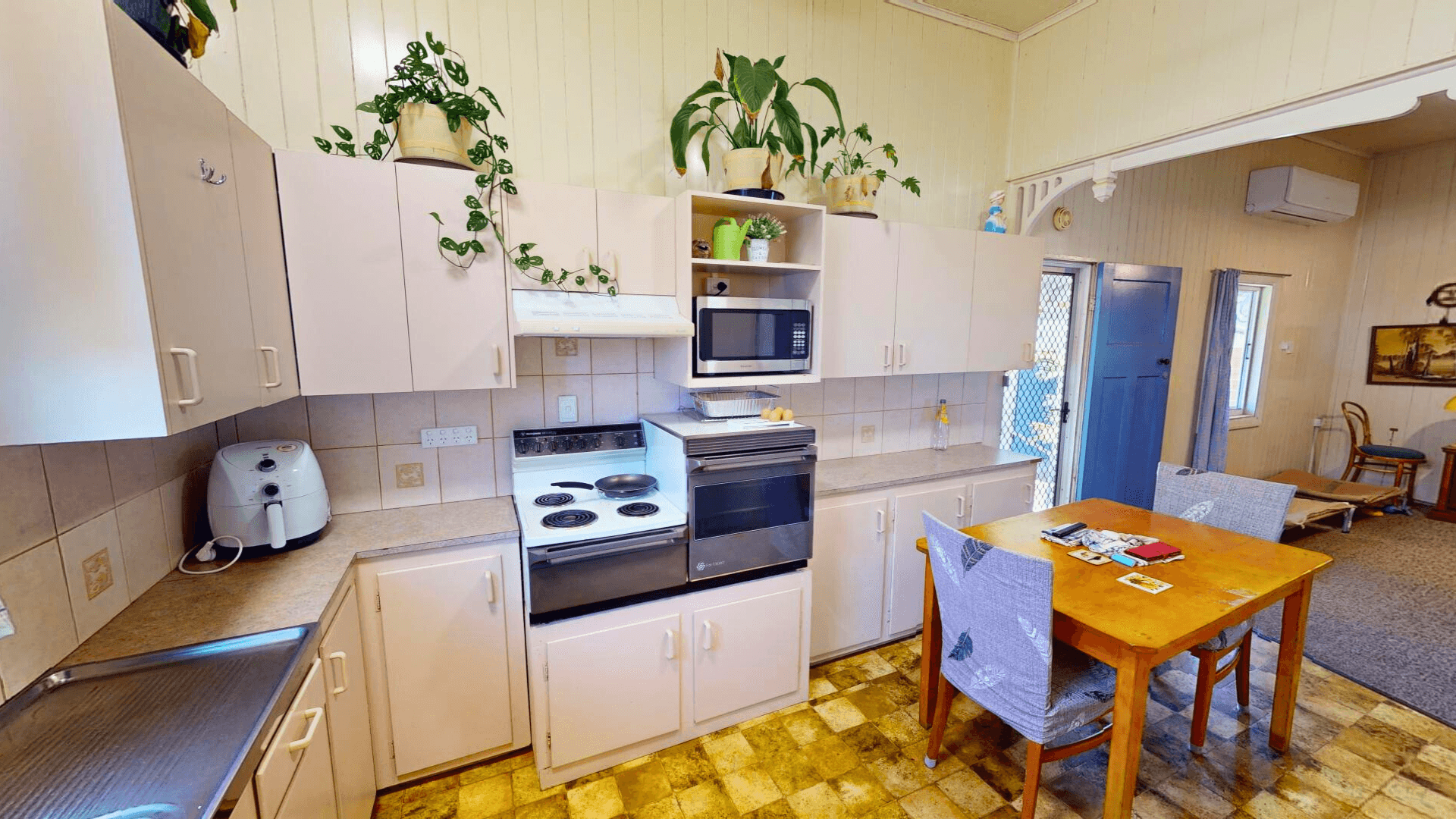 70 Meson Street, Gayndah QLD 4625, Gayndah - Thumbnail 2