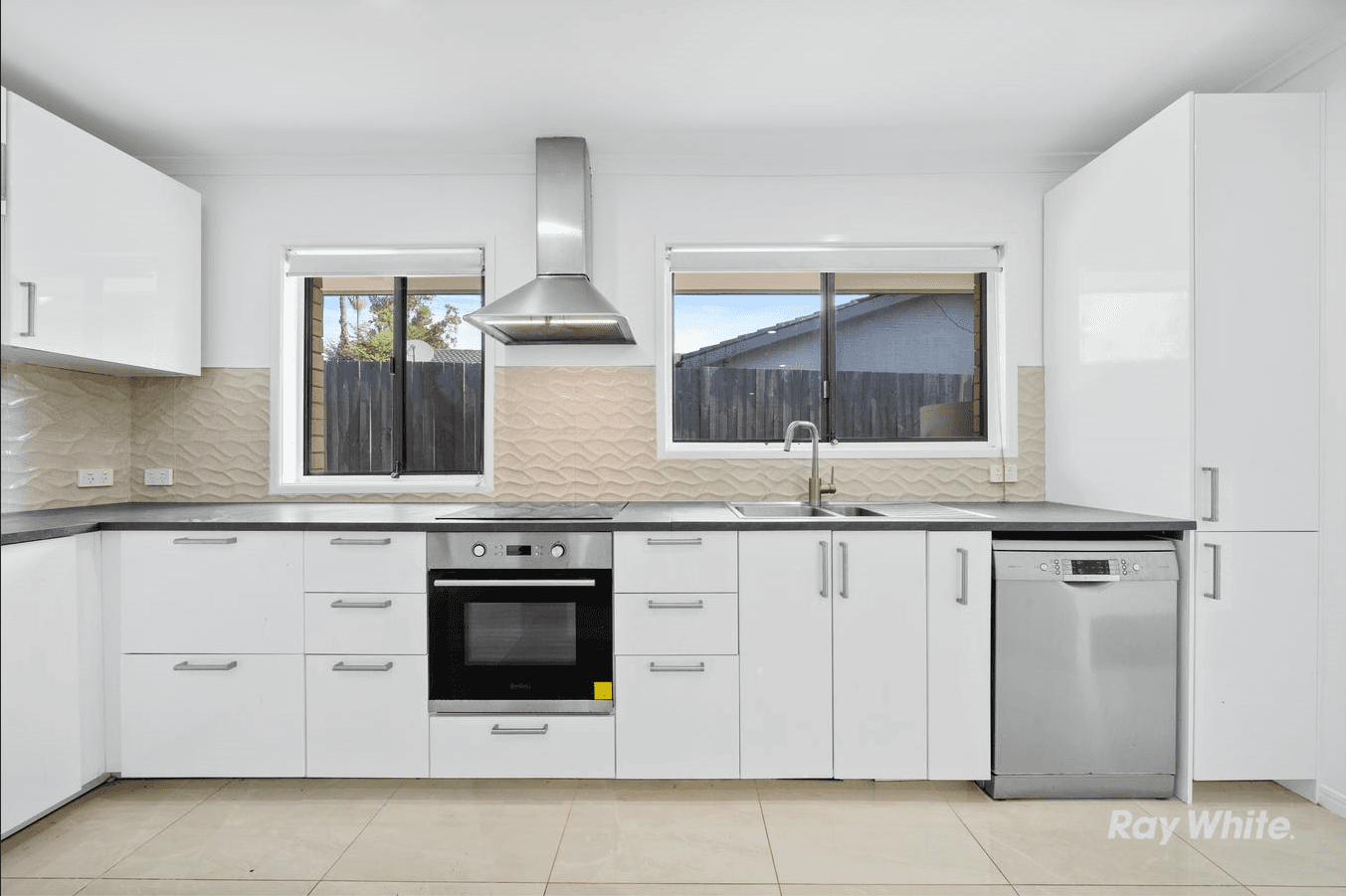 34 Wenlock Crescent, Springwood QLD 4127, Springwood - Thumbnail 2