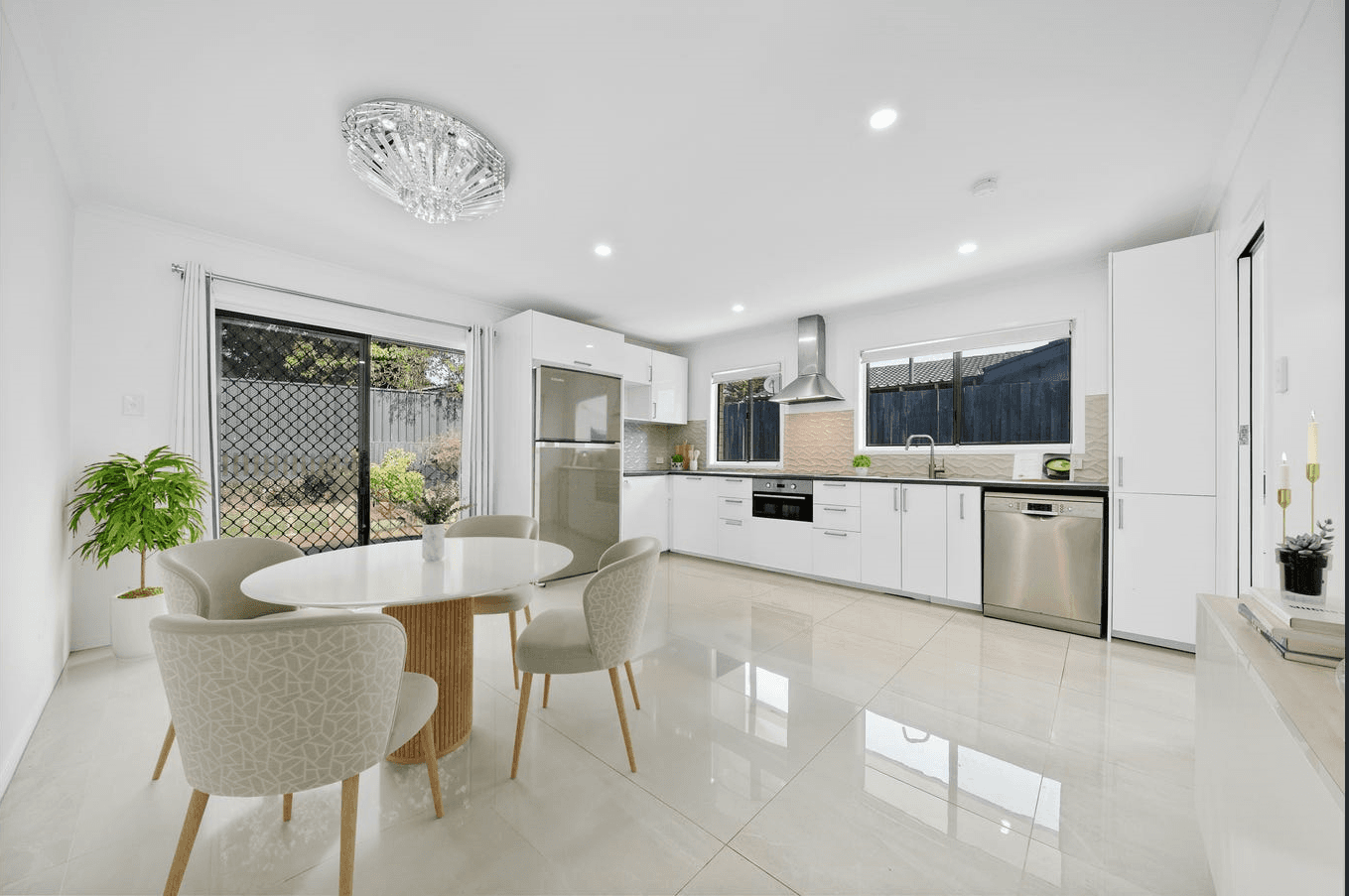 34 Wenlock Crescent, Springwood QLD 4127, Springwood - Thumbnail 3