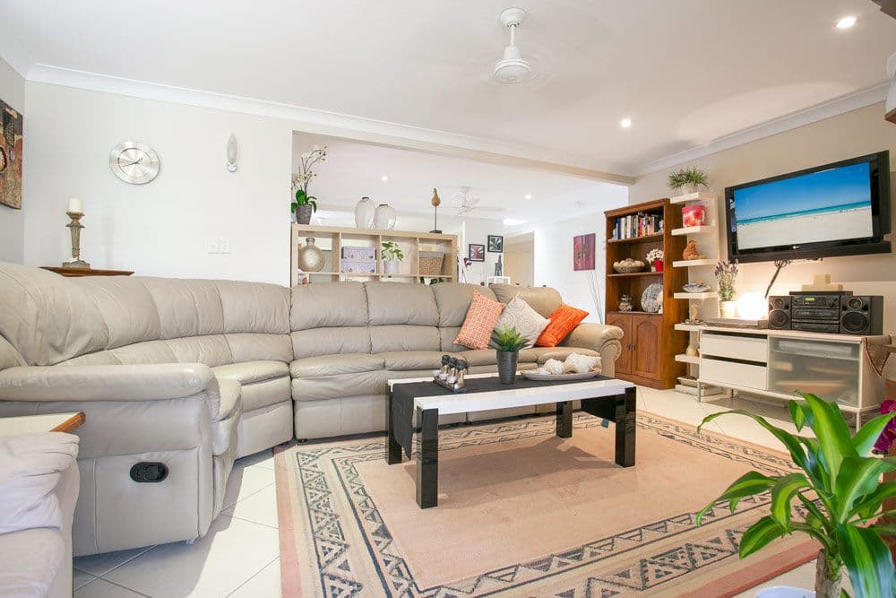12 Endeavour Drive, BANKSIA BEACH QLD 4507, Banksia Beach - Thumbnail 2