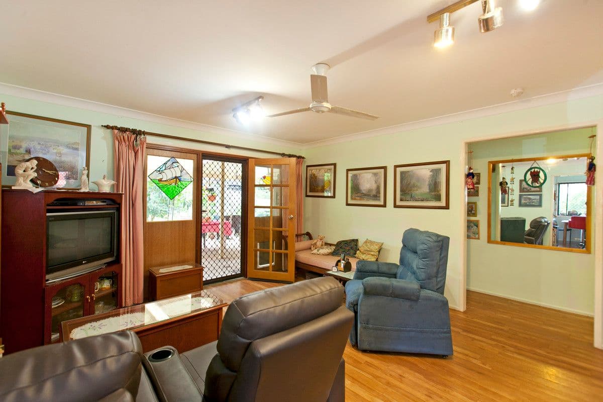 13 Lawson Street, CAPALABA QLD 4157, Capalaba - Thumbnail 2