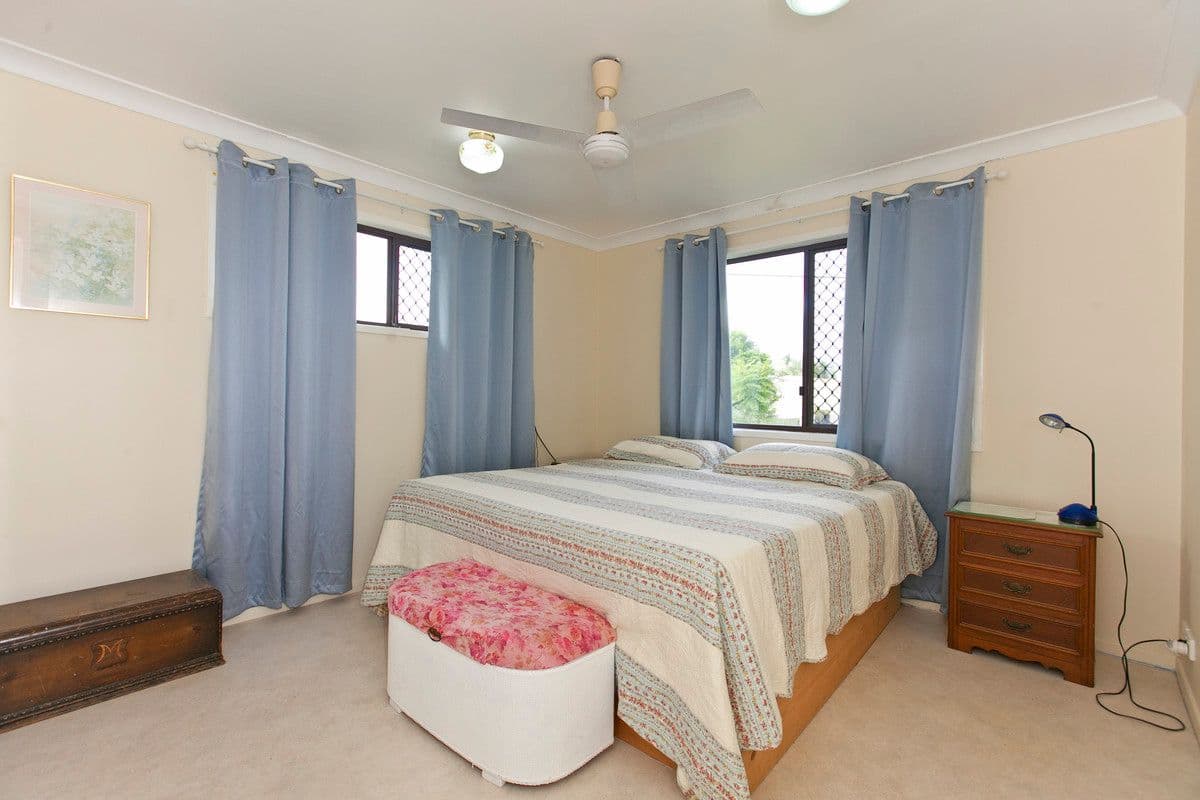 13 Lawson Street, CAPALABA QLD 4157, Capalaba - Thumbnail 4
