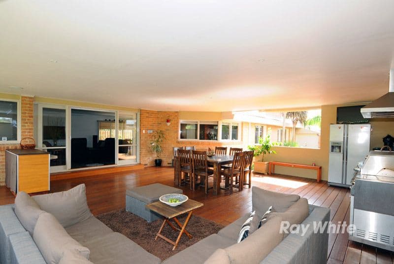 6 Eyre Close, ROWVILLE VIC 3178, Rowville - Thumbnail 2