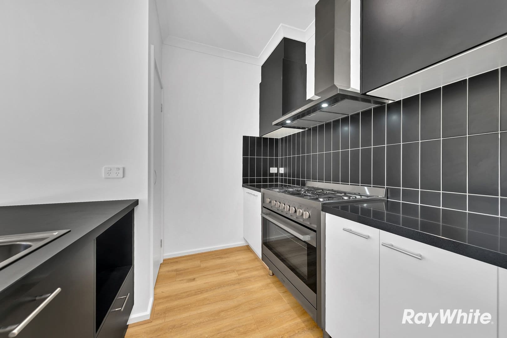 13 Greenwood Road, Donnybrook VIC 3064, Donnybrook - Thumbnail 5