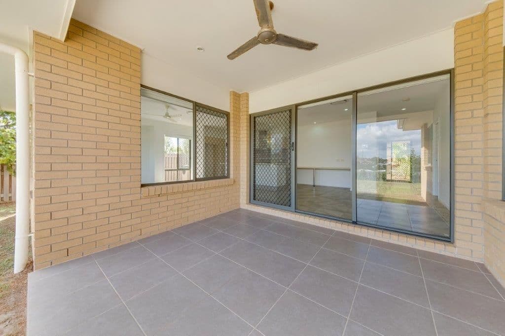 10 Cornforth Crescent, Kirkwood QLD 4680, Kirkwood - Thumbnail 7