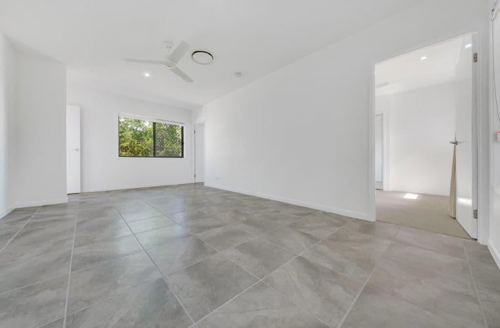 10 Cornforth Crescent, Kirkwood QLD 4680, Kirkwood - Thumbnail 8