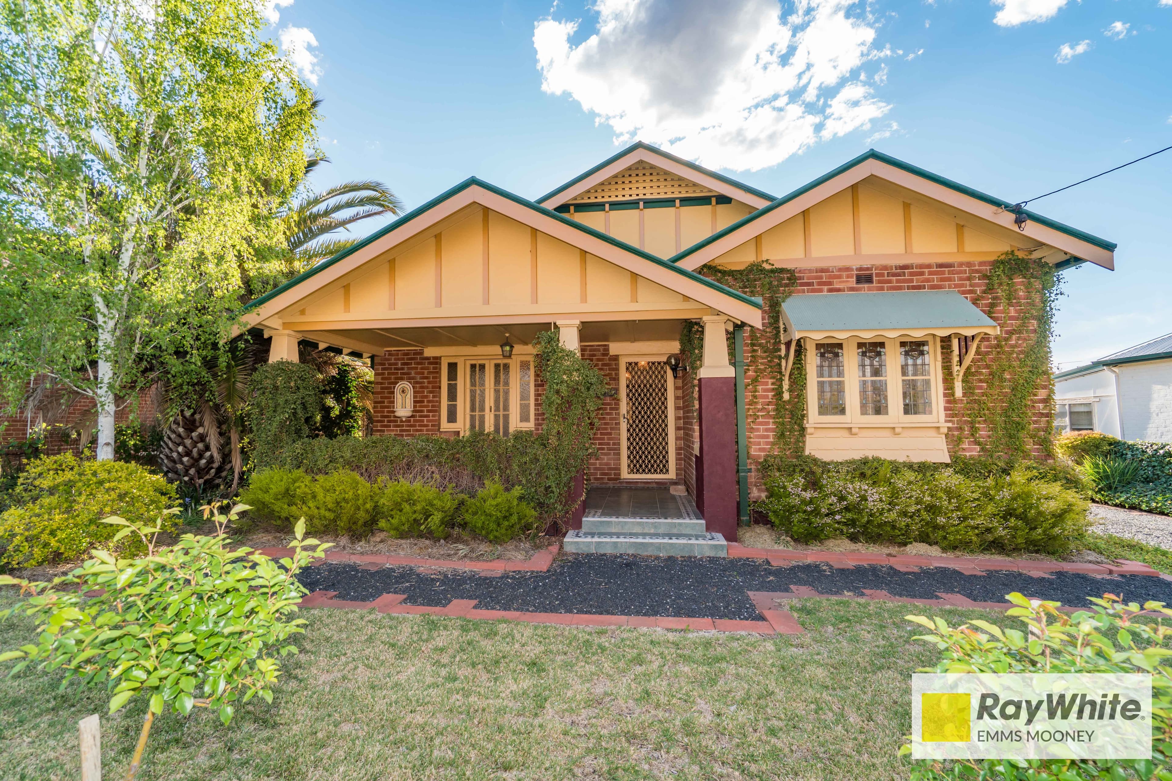 102 Fitzroy Street, Cowra - Image 1